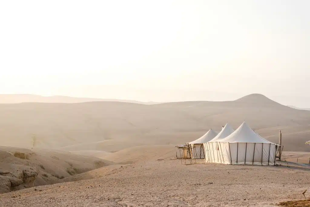 camp dans le désert de marrakech